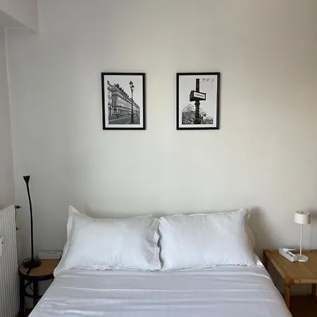 Apartment F8 - Terrace Paris's View, Eiffel Tower Area Paris