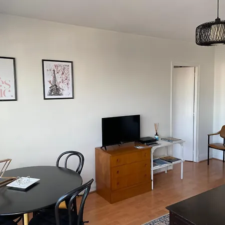 Apartment F8 - Terrace Paris's View, Eiffel Tower Area *