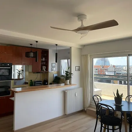 F8 - Terrace Paris's View, Eiffel Tower Area Paris